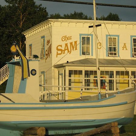 Auberge Du Cafe Chez Sam Baie-Sainte-Catherine Dış mekan fotoğraf